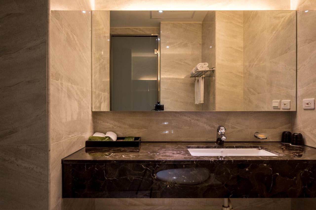 Jai Chateau Hotels & Hostels Tainan Exterior photo