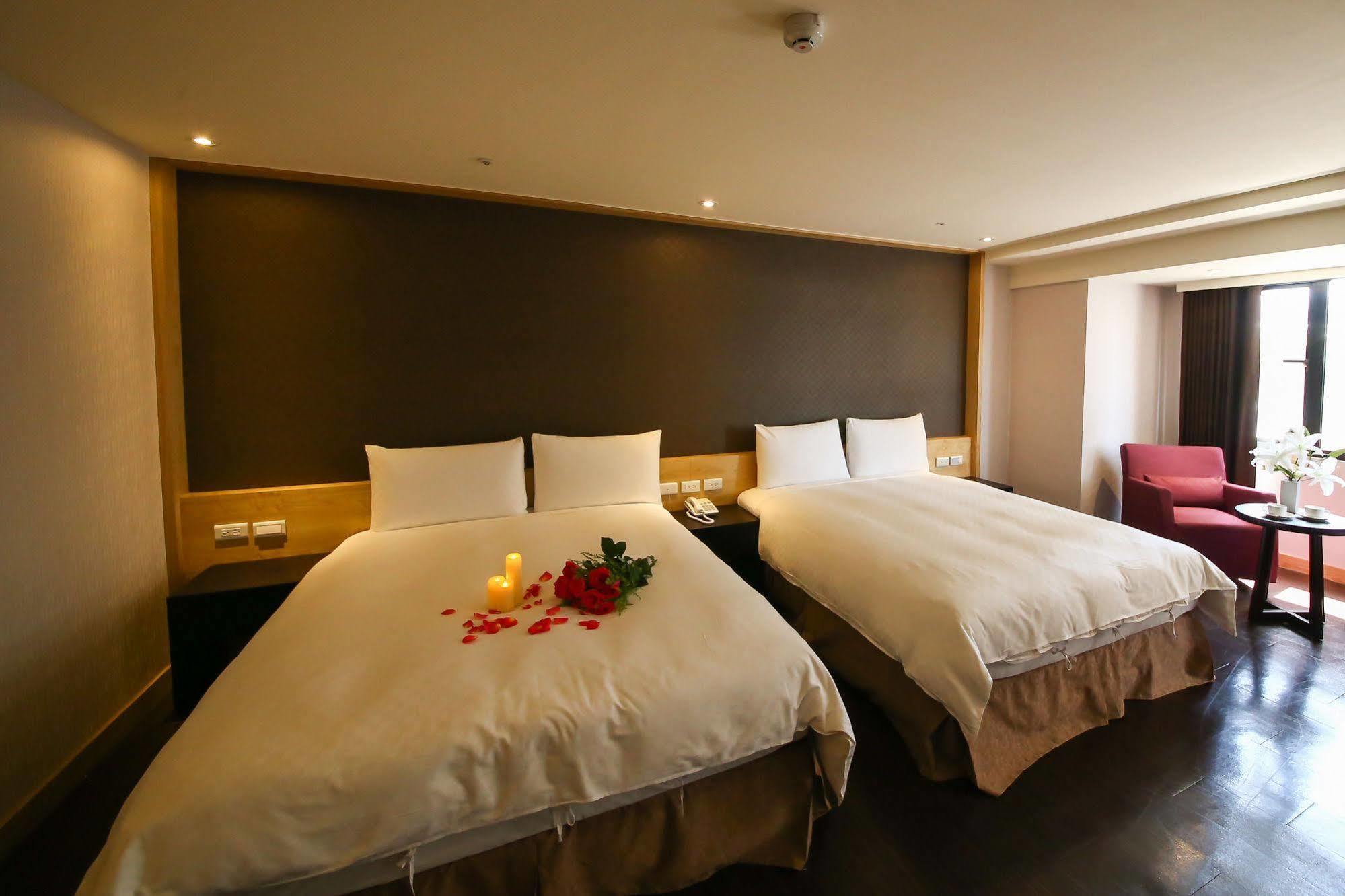 Jai Chateau Hotels & Hostels Tainan Exterior photo
